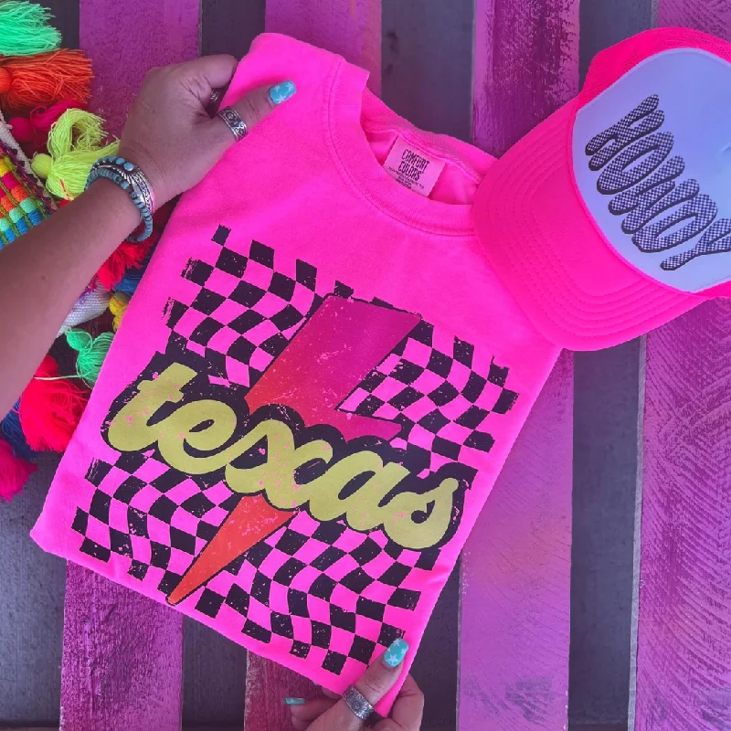 Online Exclusive | Checkered Texas with Lightning Bolt Graphic Tee in Neon Pink